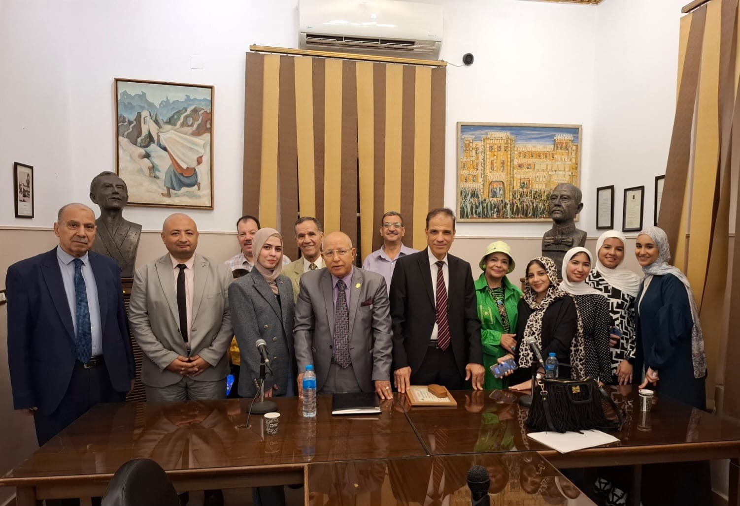 هشام درويش يستعرض رحلته مع الدراسات اليونانية واللاتينية فى ندوة باتحاد كتاب مصر 
